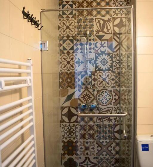 بنسيون Vila Luminita