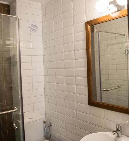 بنسيون Vila Luminita