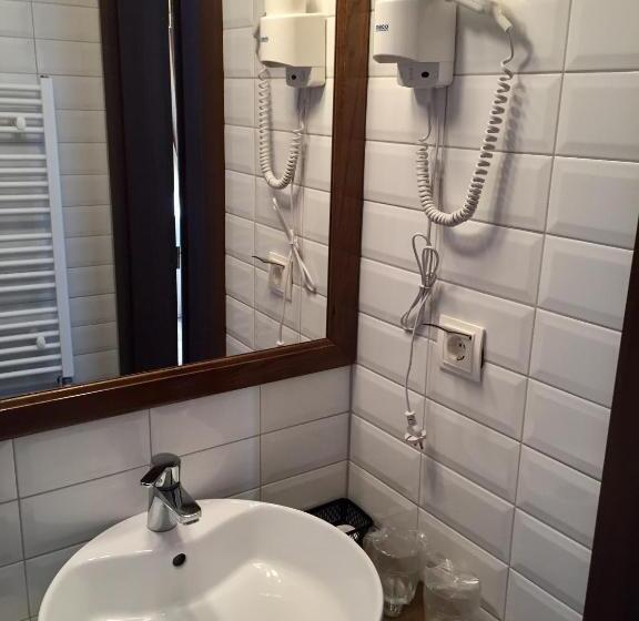 بنسيون Vila Luminita