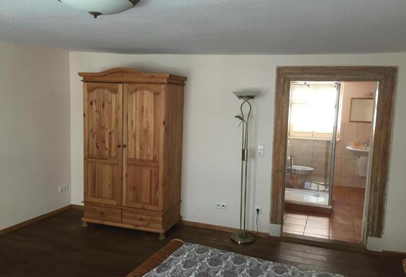 Rathaus Pension 1685