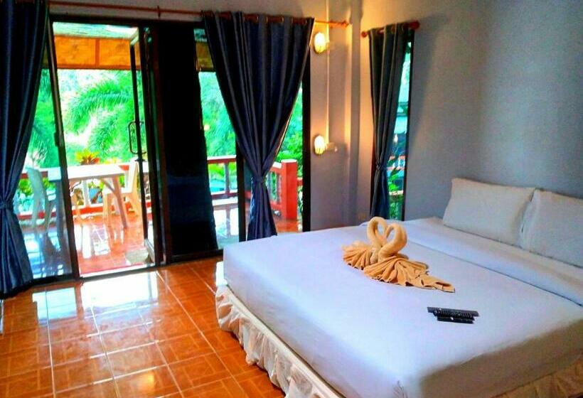 אתר נופש Blanco Hideout Railay   Youth Hostel 18 To 35 Only