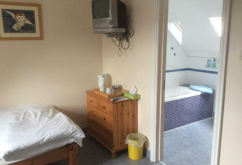 Riverside Cottage B&b