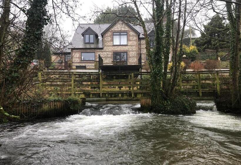 Waterfield House B&b