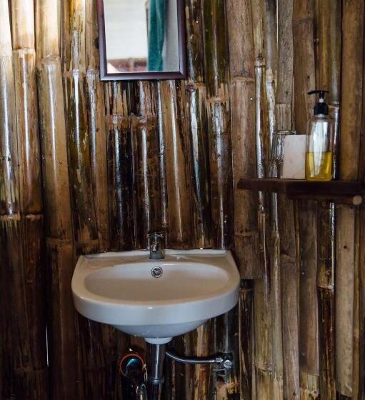 هاستل Prince John Beachfront Eco Bungalows And Restaurant