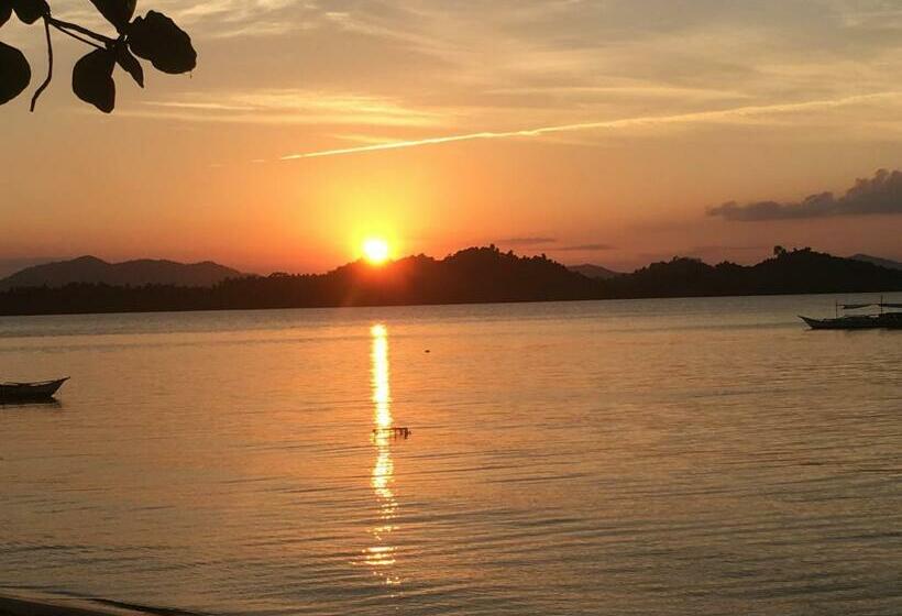 هاستل Prince John Beachfront Eco Bungalows And Restaurant