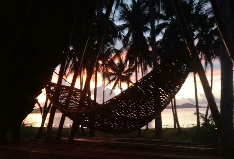 هاستل Prince John Beachfront Eco Bungalows And Restaurant