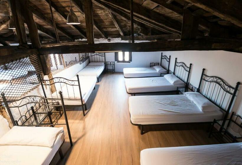 Albergue Rosalia / Pilgrim Hostel