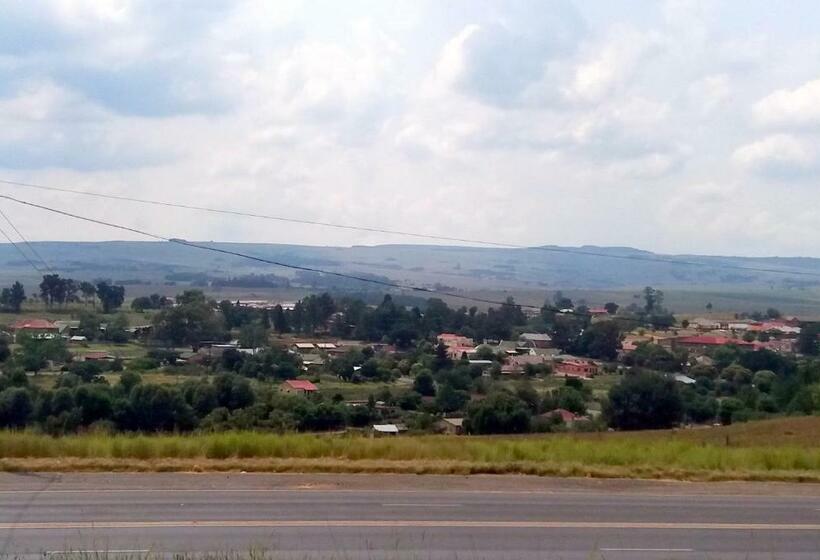 הוסטל The Grey S Inn