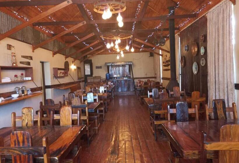 הוסטל The Grey S Inn