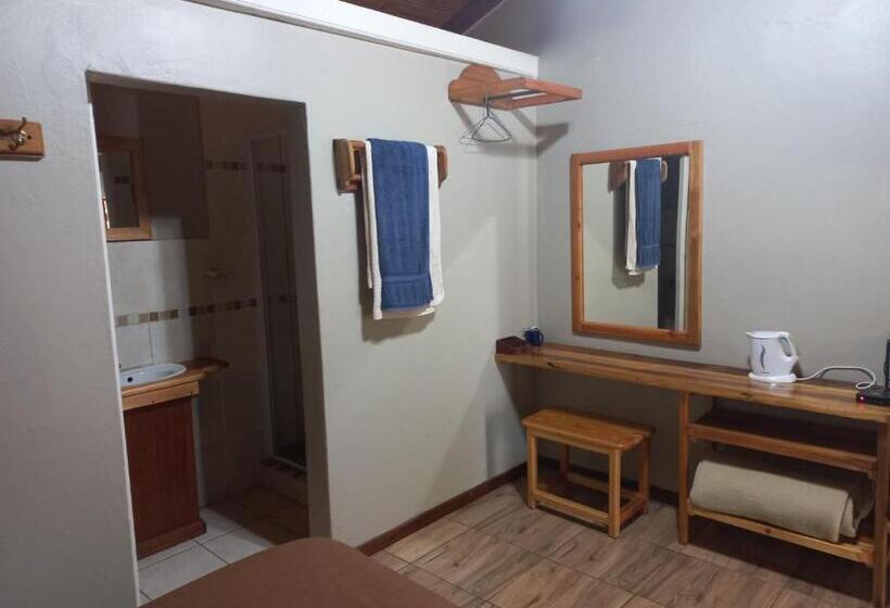 הוסטל The Grey S Inn