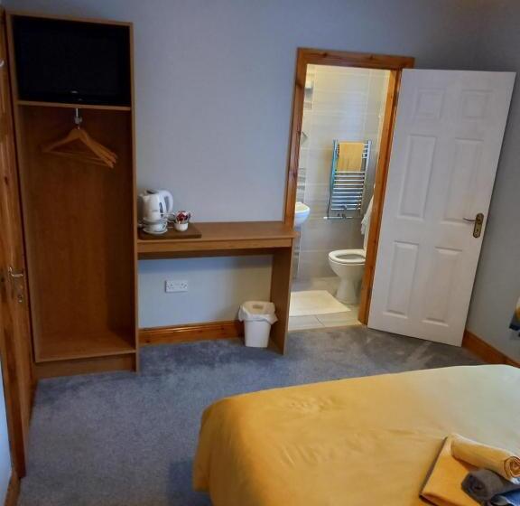 مبيت وإفطار A New U Country Cottage