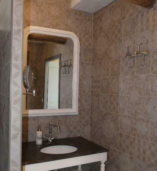 ベッドアンドブレックファースト Au Pied Des Baous