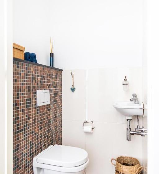 تختخواب و صبحانه Avellano