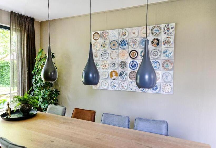 تختخواب و صبحانه Avellano