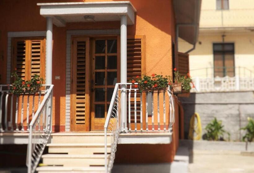 住宿加早餐  Domus Tua