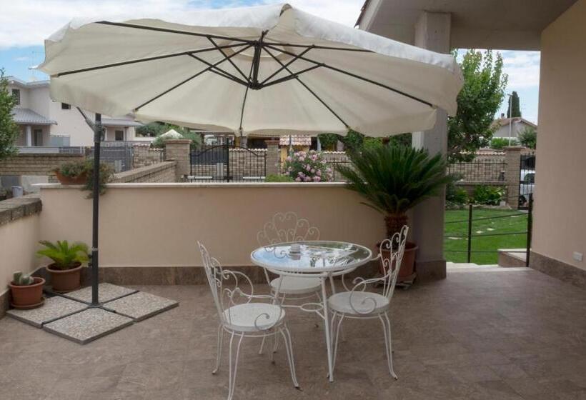 ベッドアンドブレックファースト L Albicocco