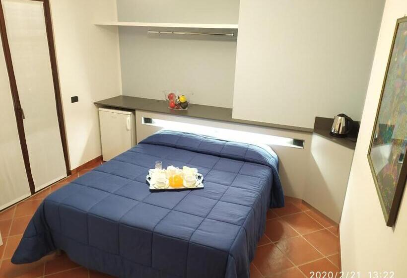 ベッドアンドブレックファースト L Albicocco