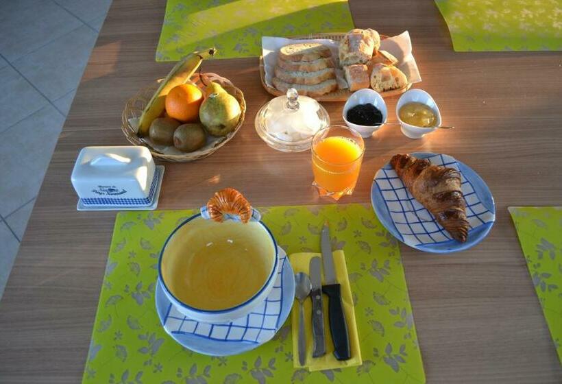 Bed and Breakfast La Maison Des Douces  Eure