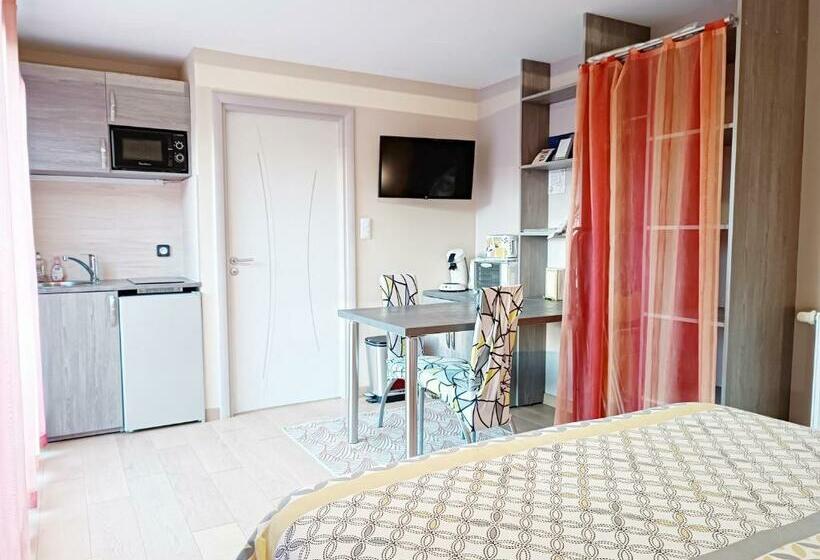 Bed and Breakfast La Maison Des Douces  Eure