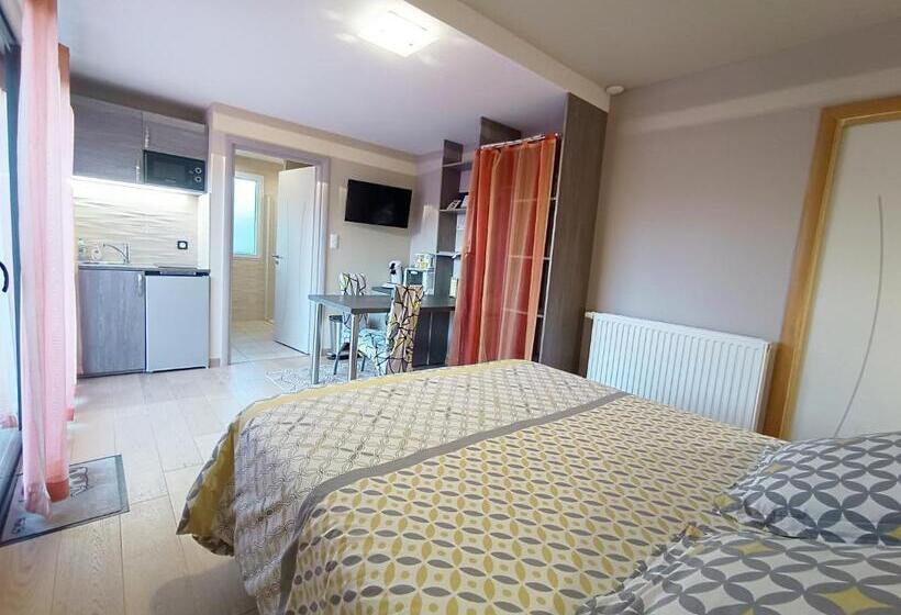 Bed and Breakfast La Maison Des Douces  Eure