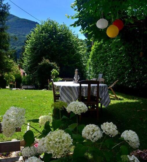 مبيت وإفطار La Ribambelle