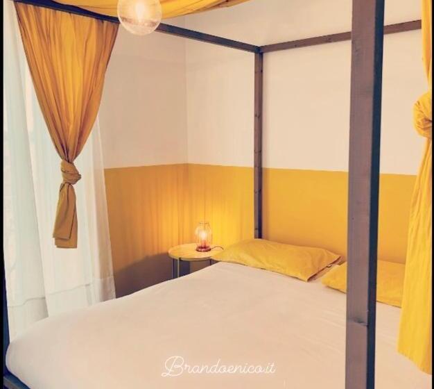 민박 Le Stanze Di Brando E Nico