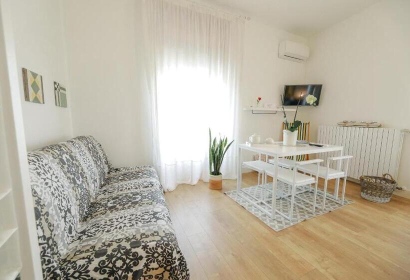 민박 Le Stanze Di Brando E Nico