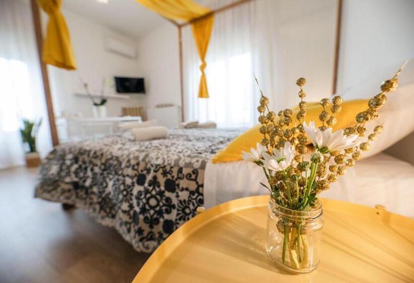 민박 Le Stanze Di Brando E Nico