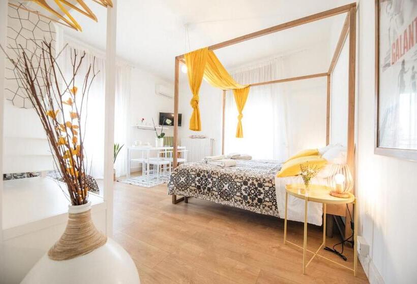 민박 Le Stanze Di Brando E Nico