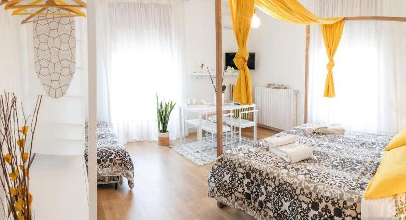 민박 Le Stanze Di Brando E Nico