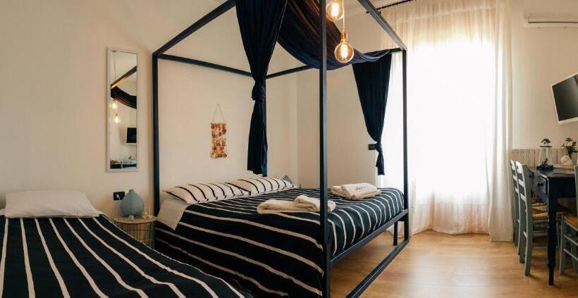 민박 Le Stanze Di Brando E Nico