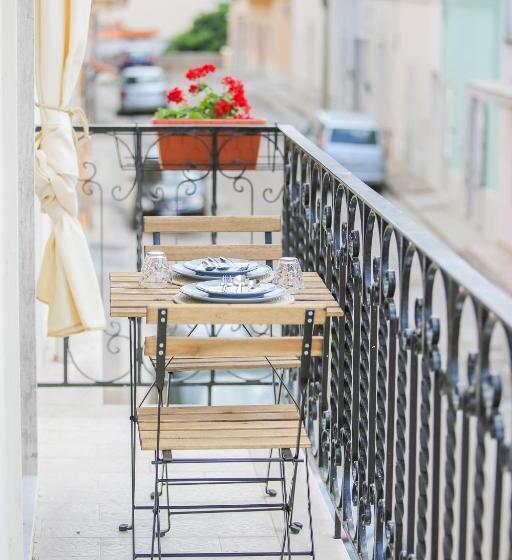 민박 Le Stanze Di Brando E Nico