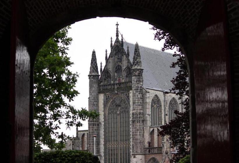 تختخواب و صبحانه Nr22 Leiden