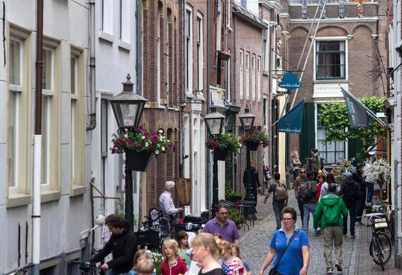 تختخواب و صبحانه Nr22 Leiden