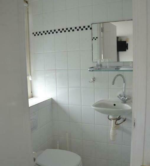 مبيت وإفطار Pension  T Hofje 350 Meter Van Het Strand