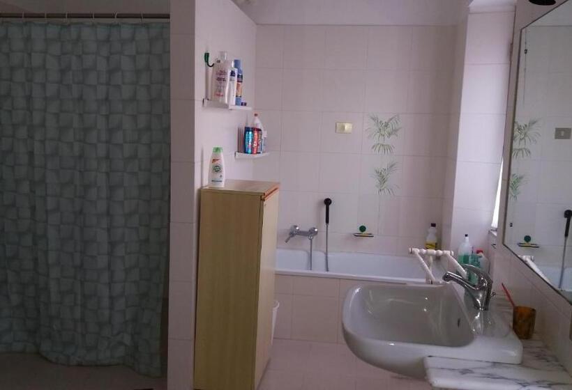 住宿加早餐  Sa Nuche