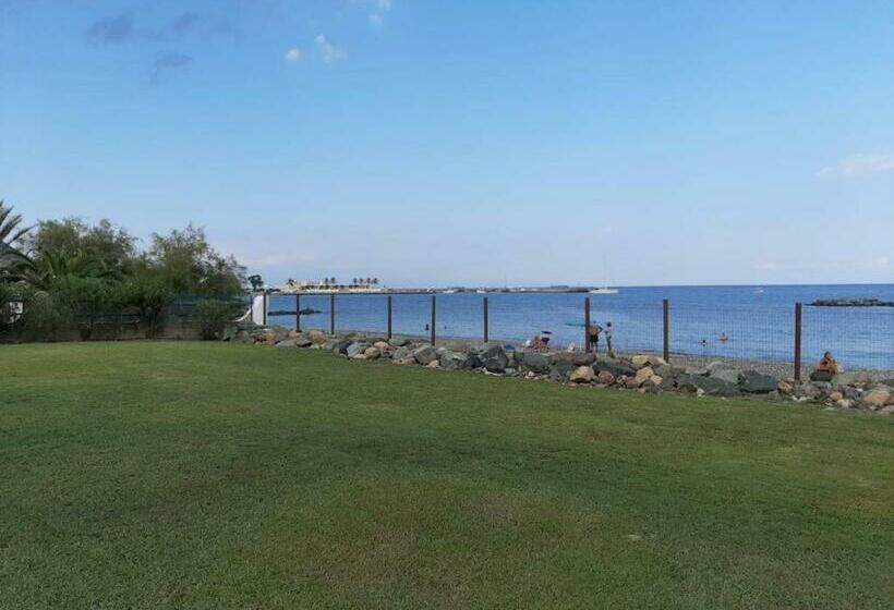 צימר Villa Adelina