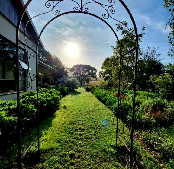 فندق Lalani B&b/self Catering Cottages