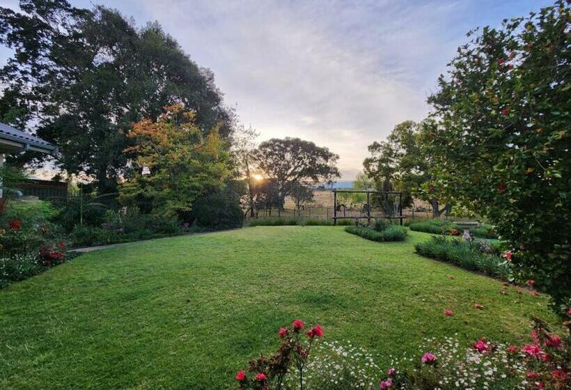 فندق Lalani B&b/self Catering Cottages