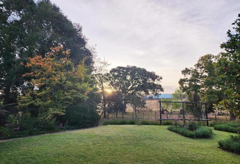 فندق Lalani B&b/self Catering Cottages