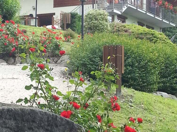 בית מלון כפרי Ristoro Saint Roch