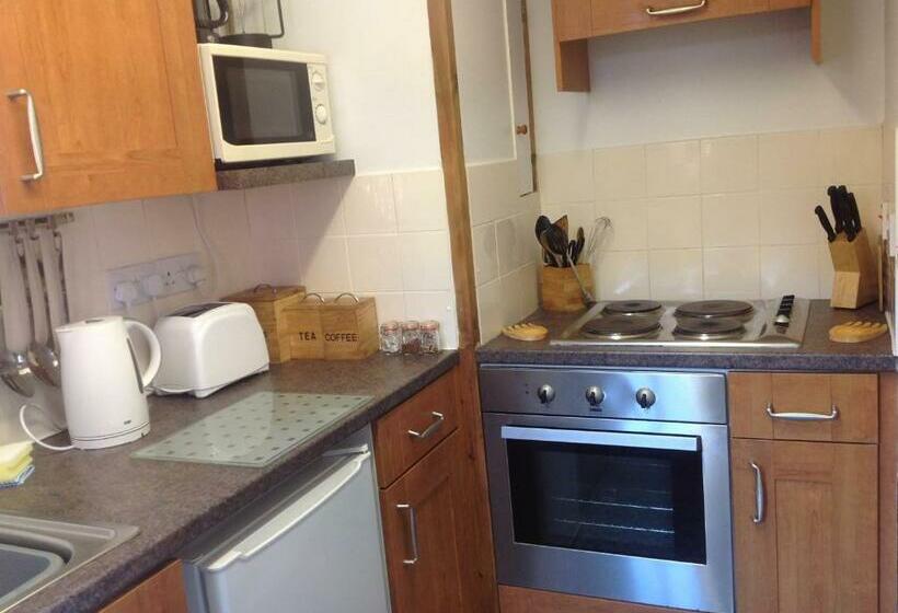 בית מלון כפרי Stable Cottages