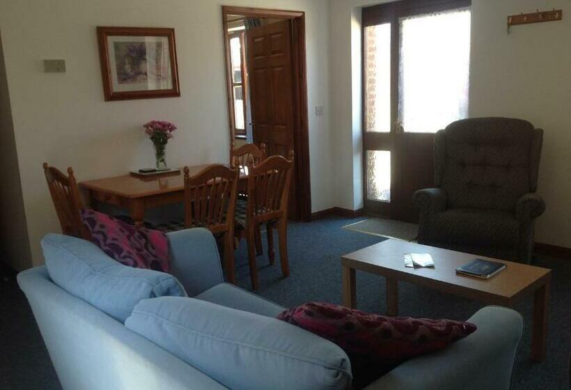 בית מלון כפרי Stable Cottages