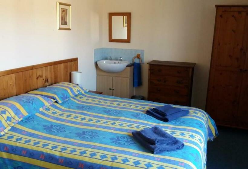 בית מלון כפרי Stable Cottages