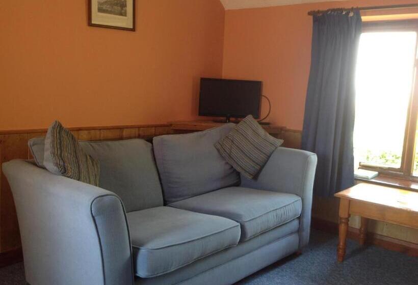 בית מלון כפרי Stable Cottages