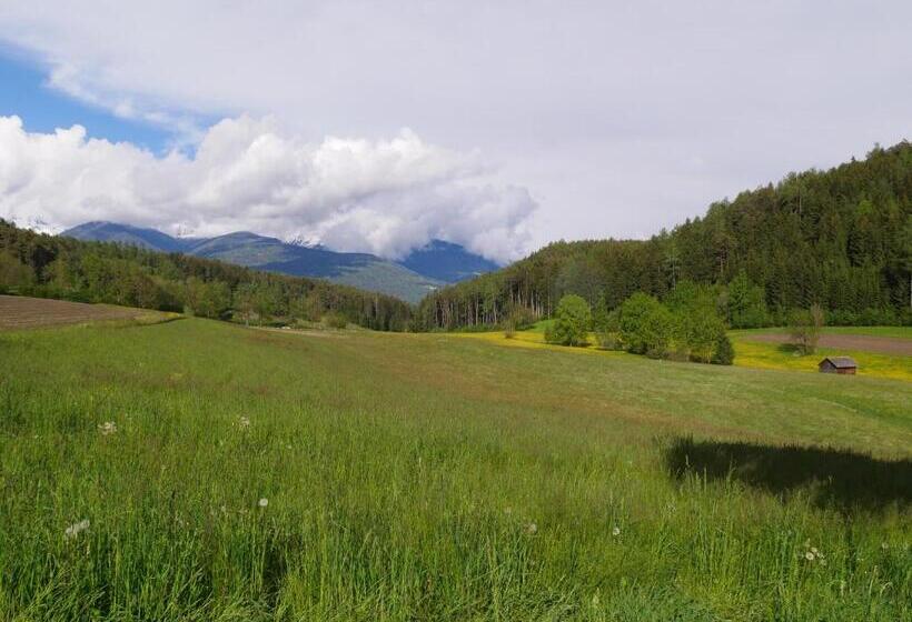 בית מלון כפרי Stockerhof