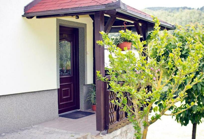 هتل Tourist Farm Mraz