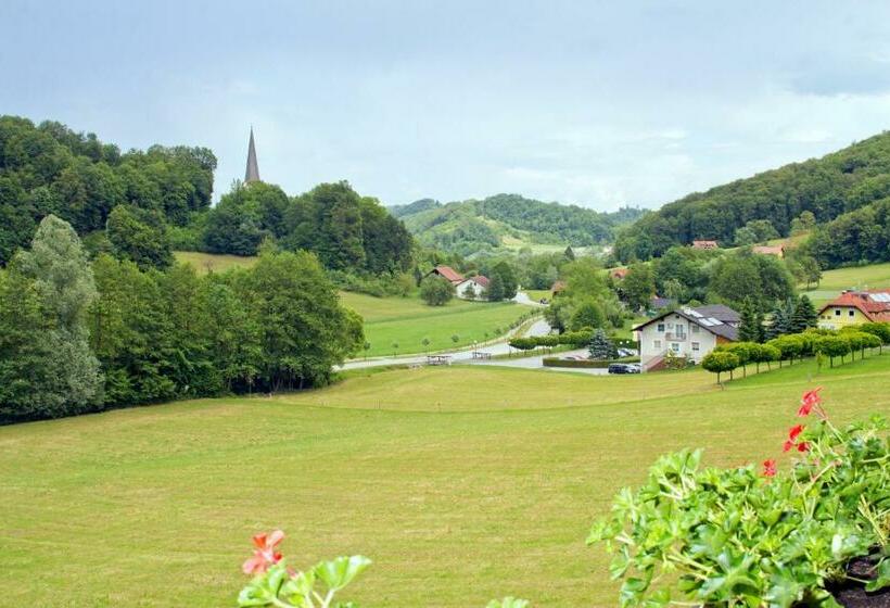 هتل Tourist Farm Mraz