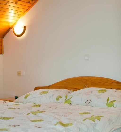 هتل Tourist Farm Mraz