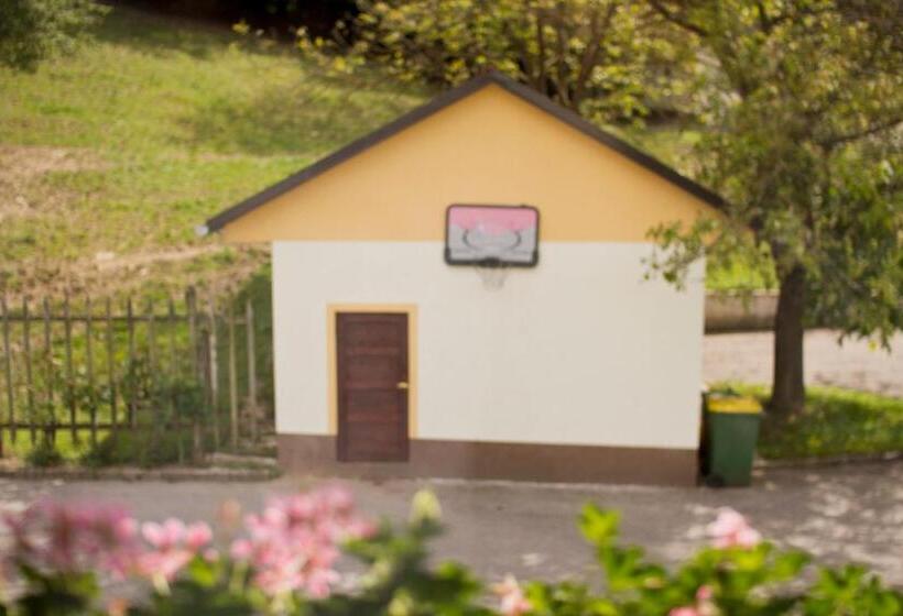 هتل Tourist Farm Mraz